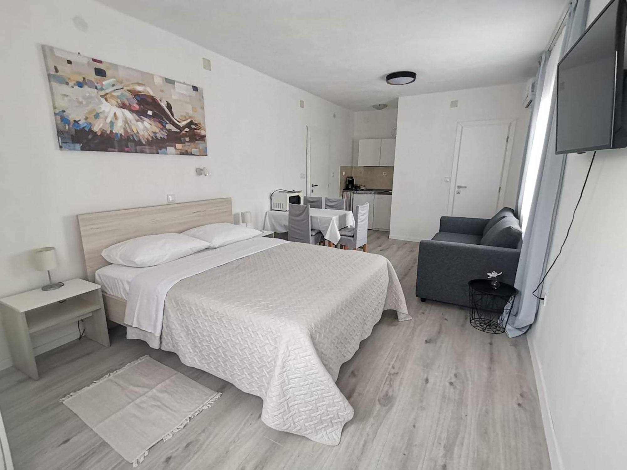 Paulina Harmony Rooms Seget Vranjica Exterior foto