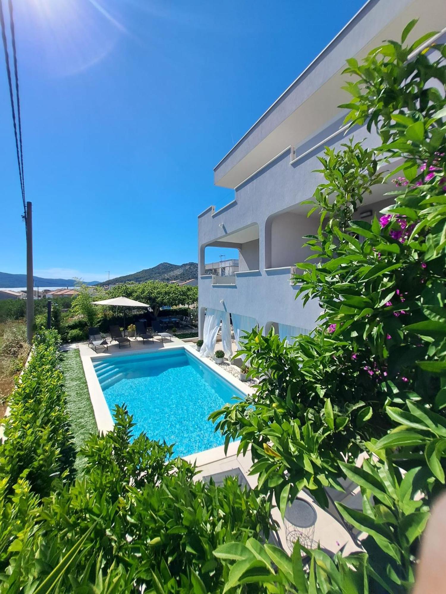Paulina Harmony Rooms Seget Vranjica Exterior foto