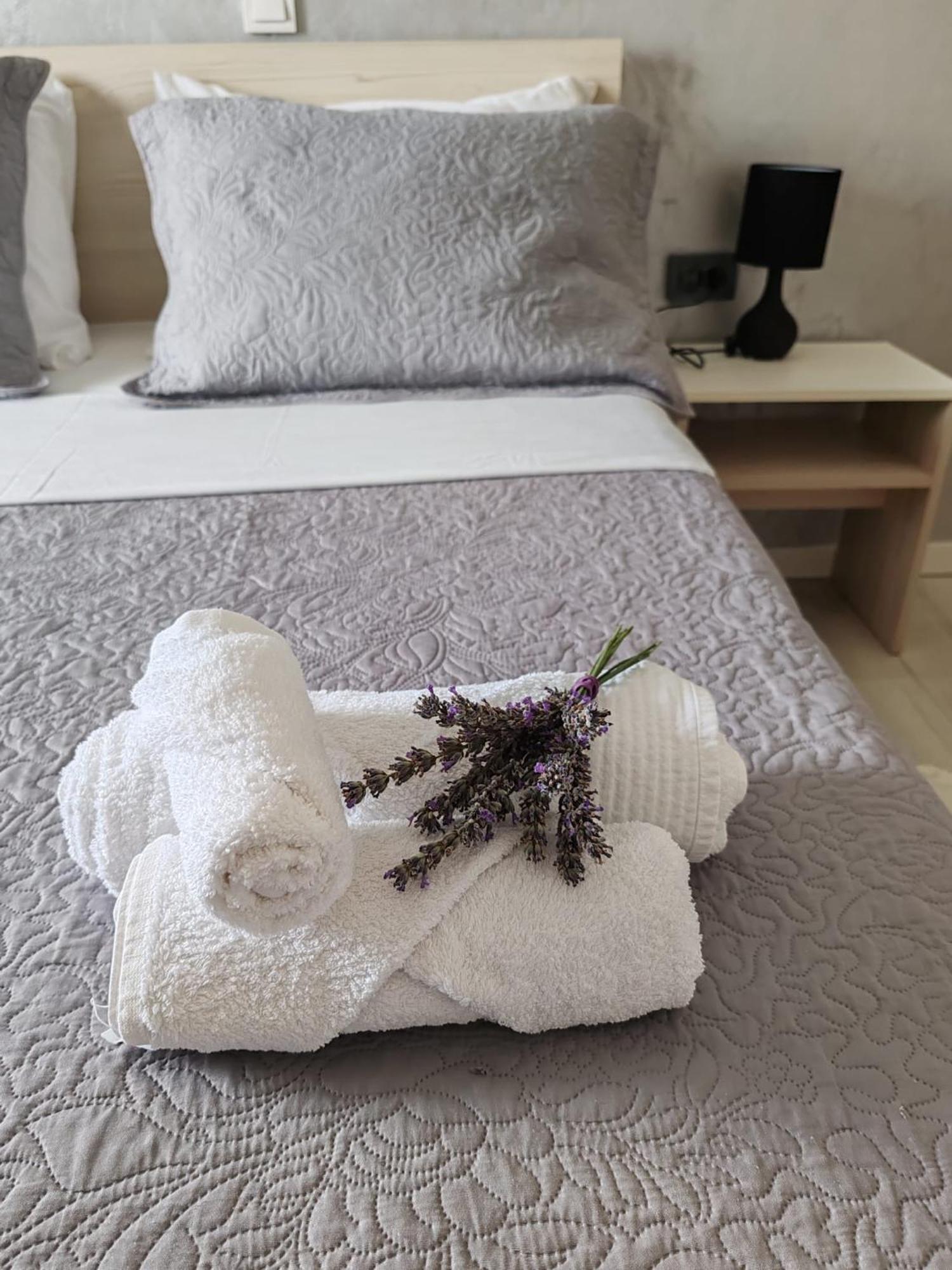 Paulina Harmony Rooms Seget Vranjica Exterior foto